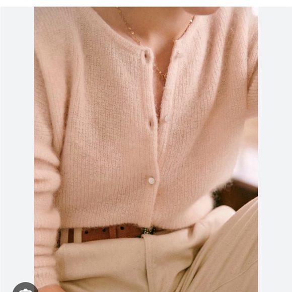Sezane Sweaters - Sézane Soft pink/peach Cardigan